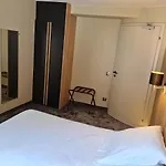 Hotel Restaurant La Couronne By K