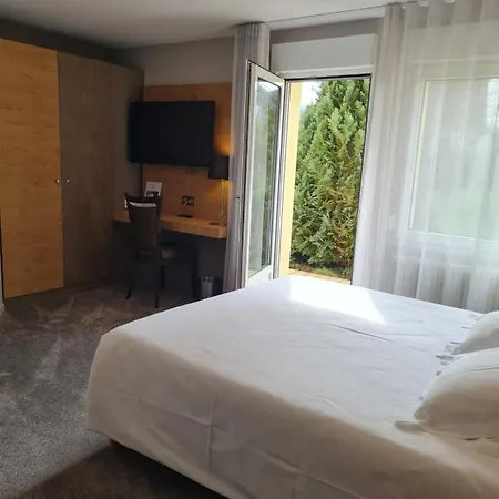 Restaurant La Couronne By K Hotel 3*