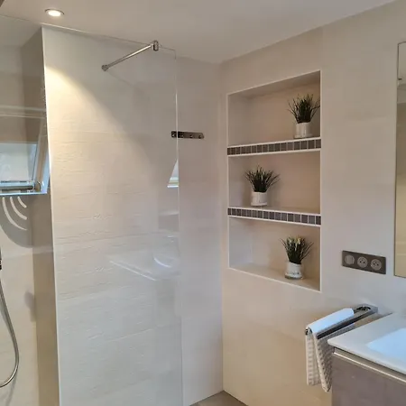 Restaurant La Couronne By K ホテル 3*