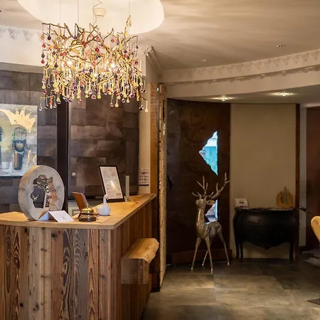 Restaurant La Couronne By K Hotel 3*